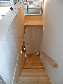 八広の家階段